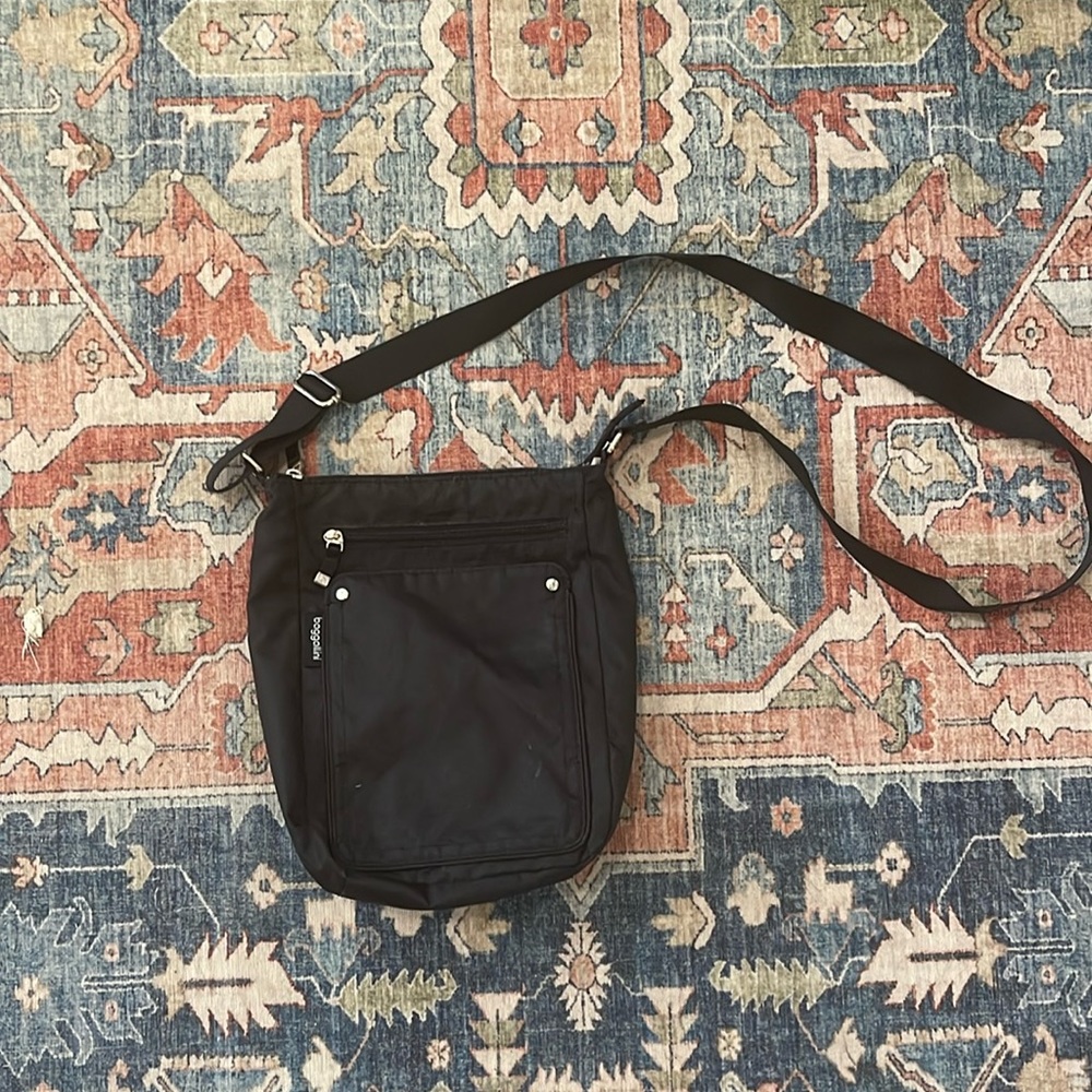 Bagallini cross body purse